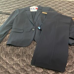 Navy Ann Taylor Suit. 6P